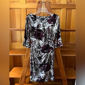 Connected Apparel Petite Ruched Floral Dress | Size 6P | Plum Gray Black